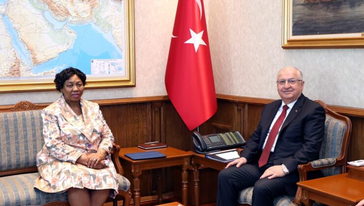 Milli Savunma Bakanı Yaşar Güler, Güney Afrikalı Mevkidaşı Motshekga ile Görüştü