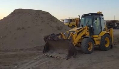 Antalya’da Doğal Yapıya Darbe: Sahilden Kum Çalan Şüpheliler Suçüstü Yakalandı