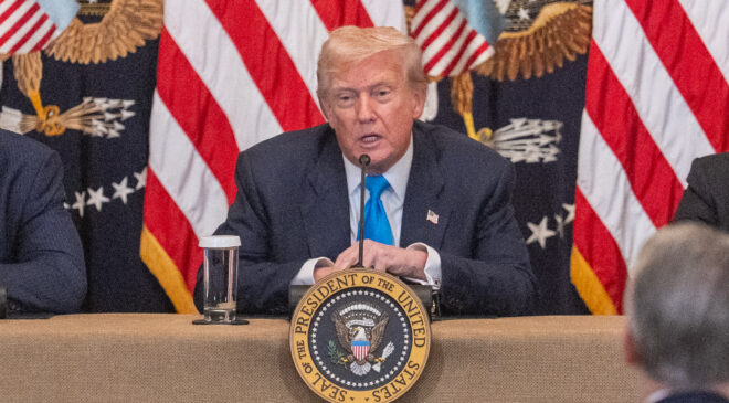 Donald Trump İran’a Karşı Sert Uyarılarda Bulundu