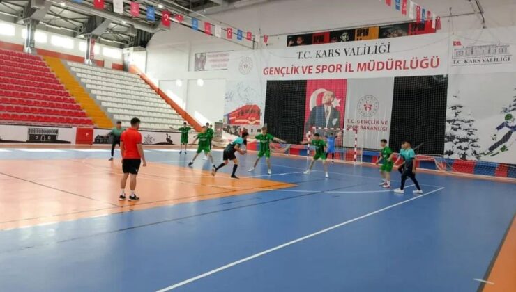 Kars’ta Okul Sporları Gençler A Erkekler Hentbol İl Birinciliği Heyecanı Sürüyor