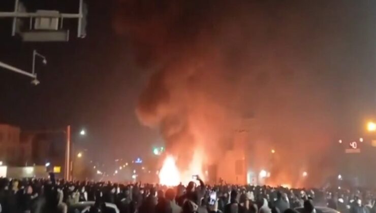 İran’daki Gösterilerde Bilanço Ağırlaşıyor: Ölü Sayısı 6 Bin 373’e Yükseldi