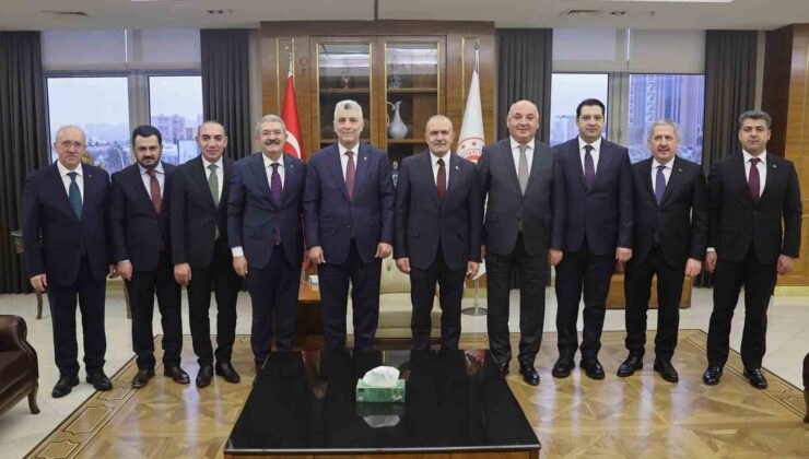 Van TSO Heyetinden Ticaret Bakanı Ömer Bolat’a Ziyaret: Van’ın Talepleri Masaya Yatırıldı