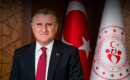 Bakan Bak’tan Galatasaray’a Tebrik Mesajı