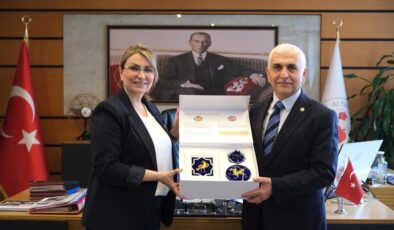 Yalova Altınova’da Mervan Gül Ziyareti: Yerel Hizmetler Masaya Yatırıldı