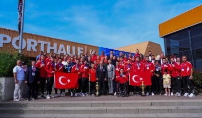 Bakan Bak’tan Karate Milli Takımı’na Tebrik Mesajı: “Ay-Yıldızlı Bayrağımızı Gururla Temsil Ettiler”