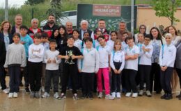 Yalova İlkokulu Öğrencileri “Okuldaki Çiftlik” Projesi Kapsamında Seralara Sebze Fidesi Dikti