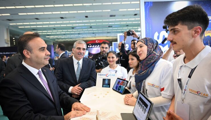 Sanayi ve Teknoloji Bakanı Mehmet Fatih Kacır TeknOcak Festivali’ni Ziyaret Etti