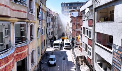 Bakan Kurum Zeytinburnu’ndaki Dönüşüm Çalışmalarını Paylaştı: Yarısı Bizden İle İstanbul Güçleniyor